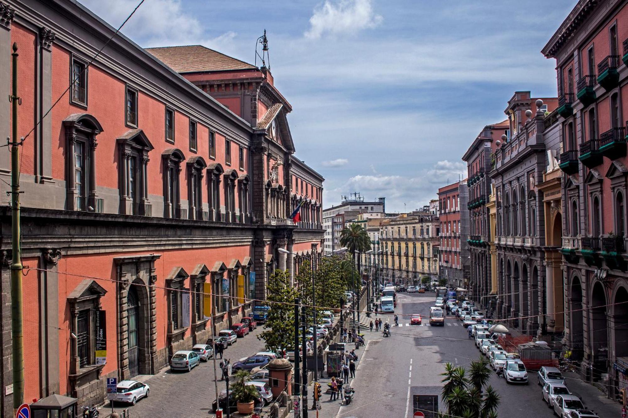 Ferienwohnung About Mann - Museo Archeologico Di Napoli Exterior foto